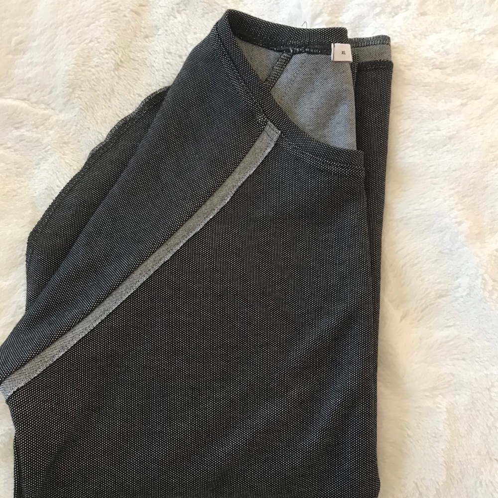 Sweater - Picture 4 of 4